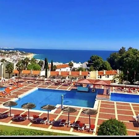 Simpatico Apartamento Com Piscina Em Albufeira Lejlighed Eksteriør billede